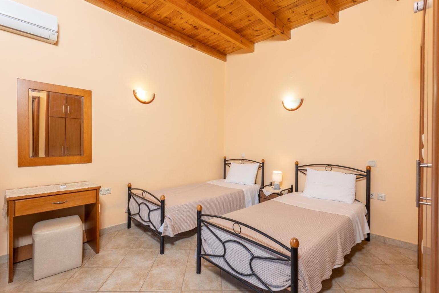 Villa Yeraki Dhrapanítika Extérieur photo